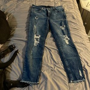 Raw hem skinny jeans